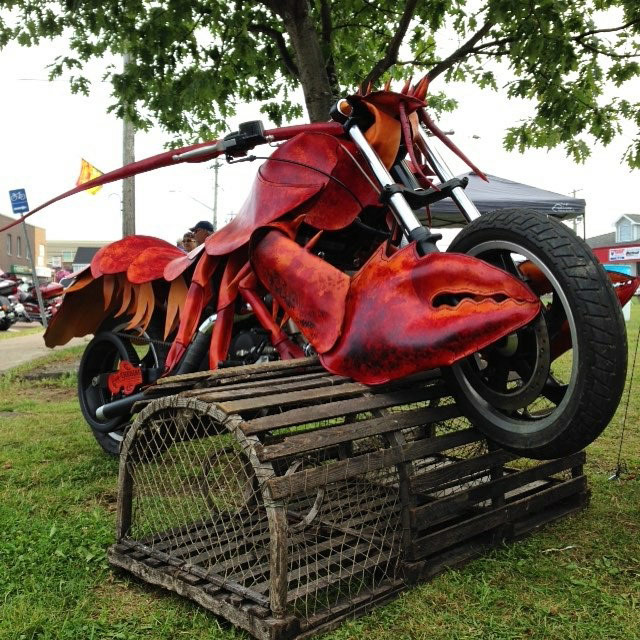 Lobster Motorcycle – A Work of Art